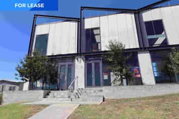 100 sqm High-Visibility Westgate for Lease