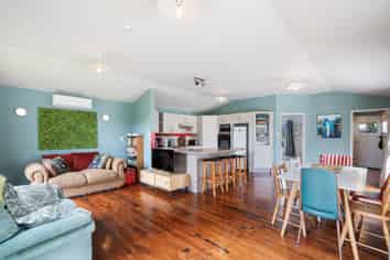 Manawatu / Whanganui - Address withheld