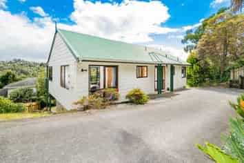 2/2 Danbury Drive, Torbay