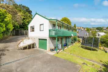 2/2 Danbury Drive, Torbay