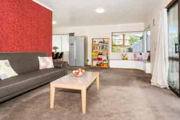 2/2 Danbury Drive, Torbay