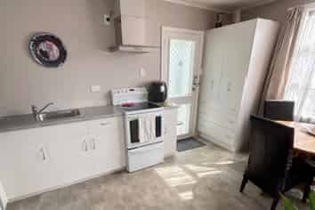 Manawatu / Whanganui - Address withheld