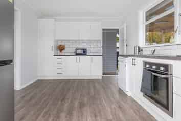 Manawatu / Whanganui - Address withheld