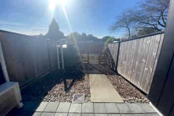 19 Eileen Newey Place, Henderson