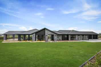 1 Runway Rise, Dairy Flat