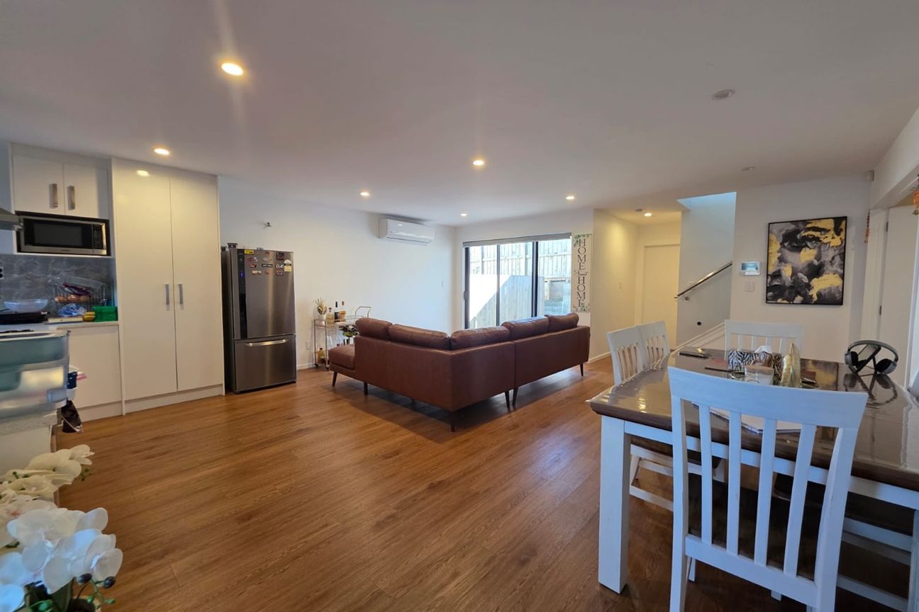 Family Home with Dual Master Suites & Two Living Areas in the Heart of Pakuranga Heights – pohled 4