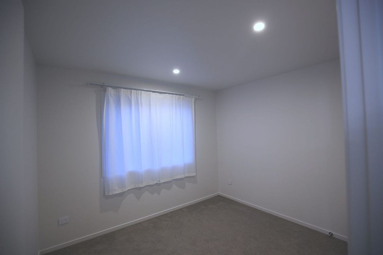 4 bedrrom nearly new house – pohled 5