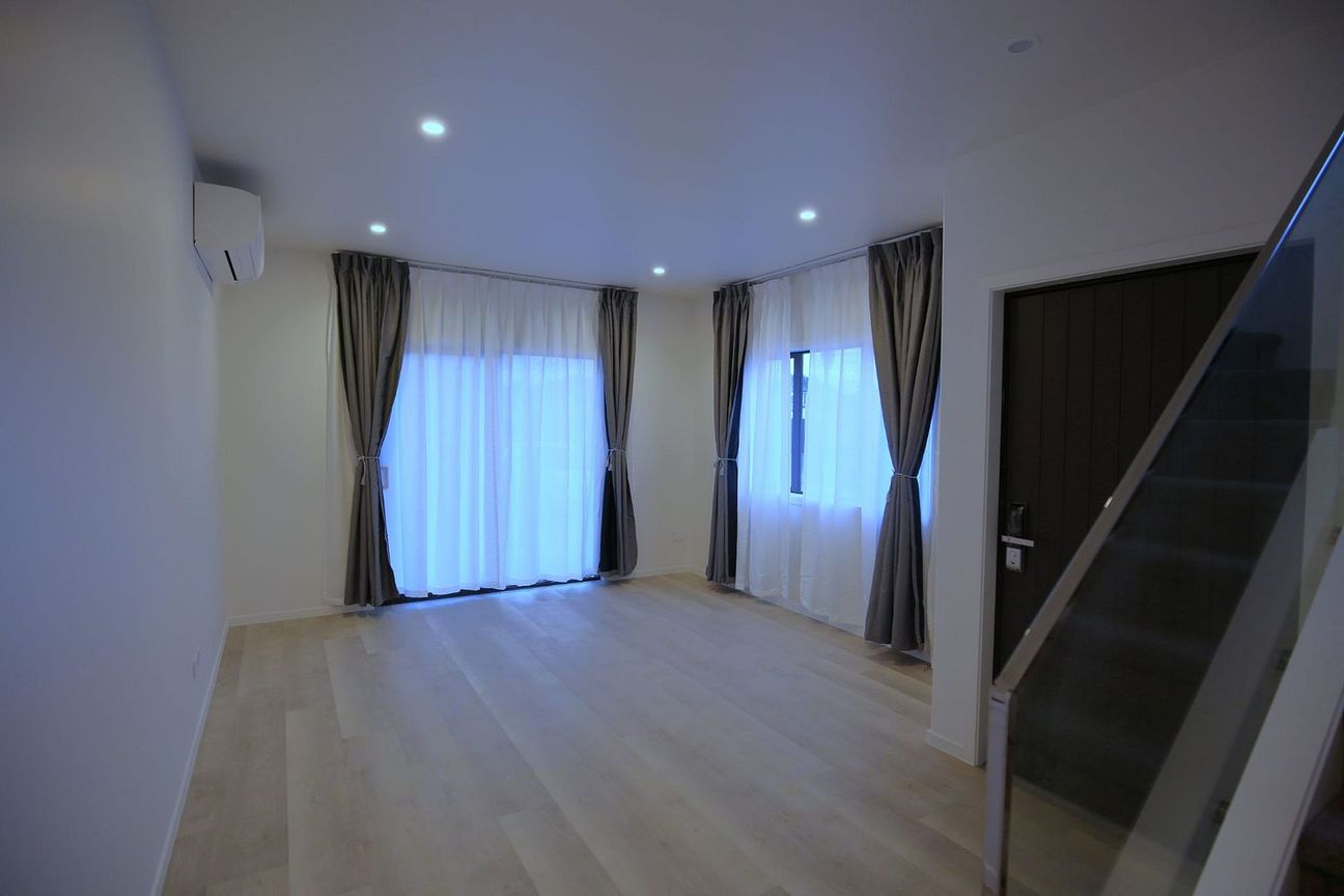 4 bedrrom nearly new house – pohled 4