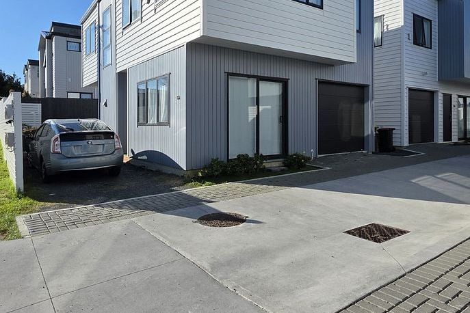 4 bedrrom nearly new house – pohled 2