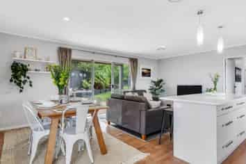 7 Elizabeth Drive, West Harbour