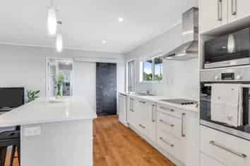7 Elizabeth Drive, West Harbour
