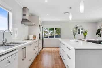 7 Elizabeth Drive, West Harbour