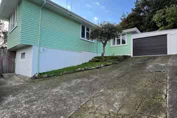 100 Helston Road, Paparangi