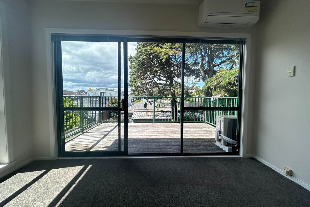 ELEVATED & SPACIOUS UNIT - Bild 2