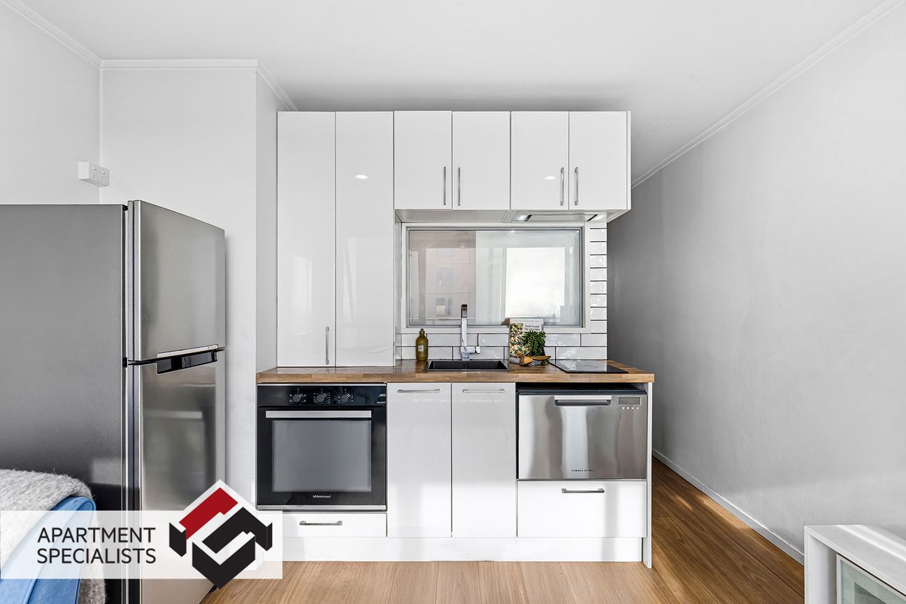 Elevated City Living with Harbour Views - Aanzicht 5