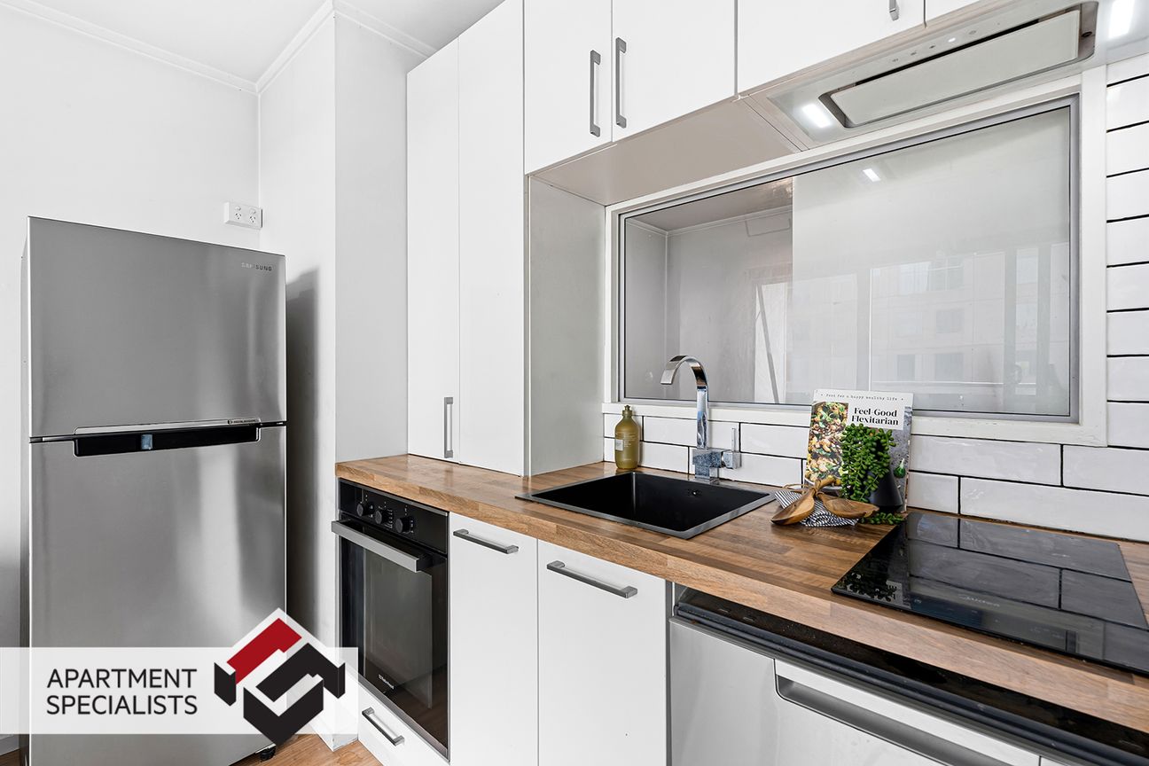 Elevated City Living with Harbour Views - Aanzicht 6