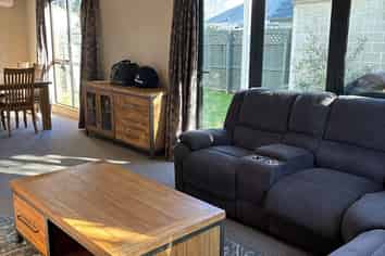 2/198 Greers Road, Bryndwr