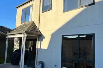 2/198 Greers Road, Bryndwr
