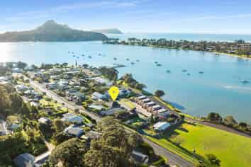 8 Grey Avenue, Tairua