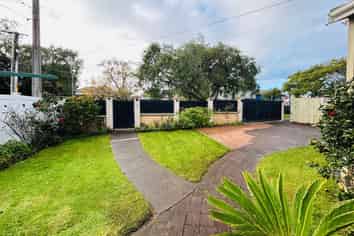 Auckland - Address withheld