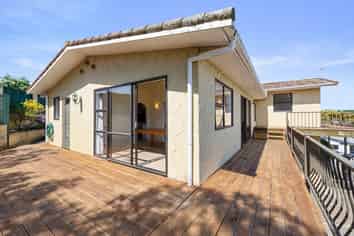 18 Norwich Avenue, Spotswood