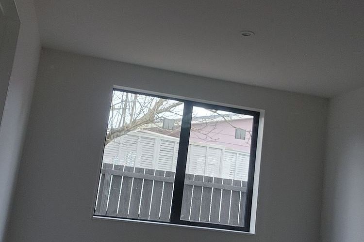 BRAND NEW MODERN 1BED ROOM GRANNY FLAT - Widok 4