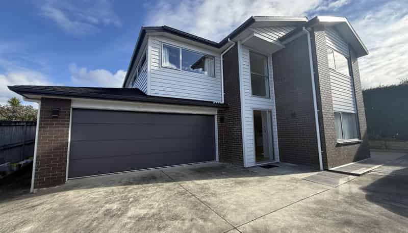 164A Royal Road, Massey