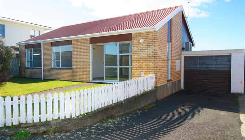 2/10 Birdwood Avenue, Moturoa