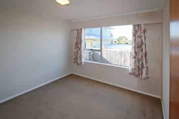 2/10 Birdwood Avenue, Moturoa