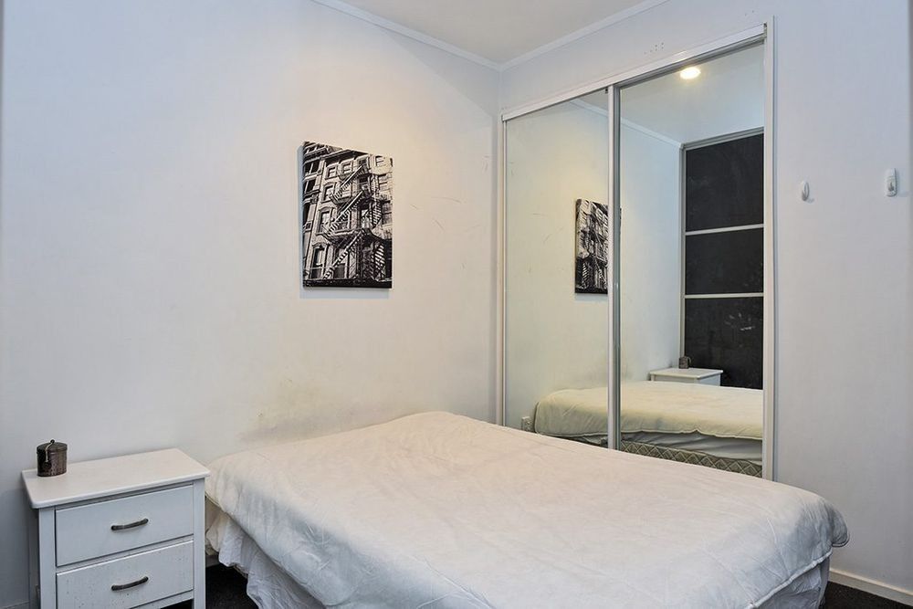 City-Fringe Living – Furnished 1-Bedroom in Manhatten, Albert Street - Widok 6