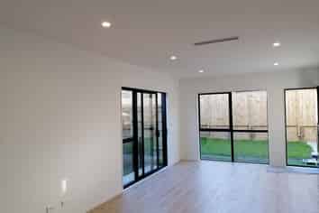 5D Sorrel Crescent, Bucklands Beach
