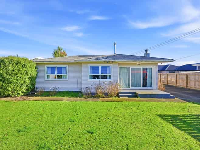 25 Freyberg Street, Levin