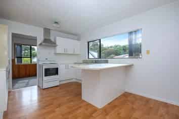67 Meadowvale Rise, Titirangi