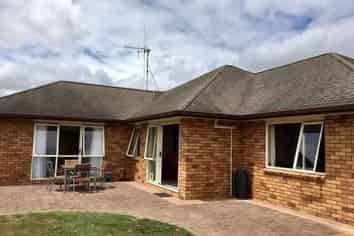59 St James Drive, Huntington