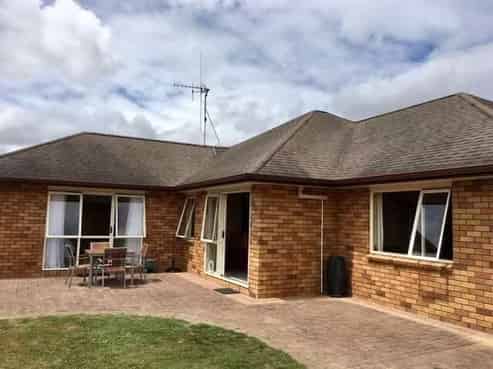 59 St James Drive, Huntington