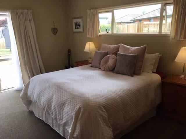 59 St James Drive, Huntington