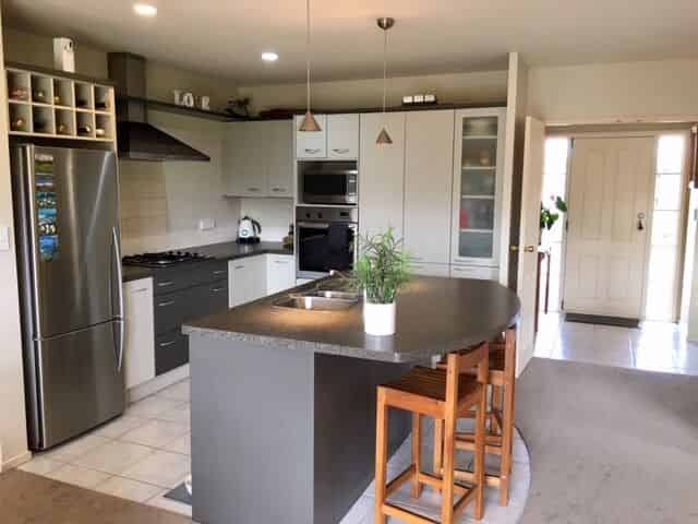 59 St James Drive, Huntington