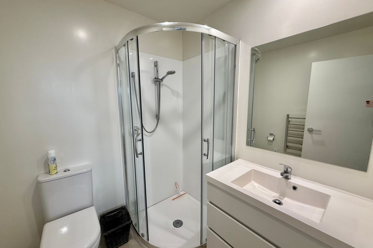 Low maintenance modern living! - Bild 5