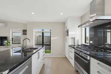 4 Drake Crescent, Awatoto