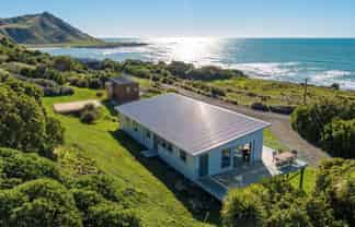 569B Te Awaiti Road, Tora