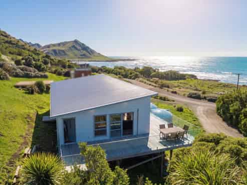 569B Te Awaiti Road, Tora
