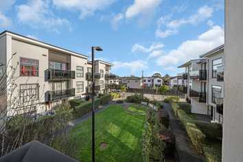 110/69B Hall Avenue, Mangere