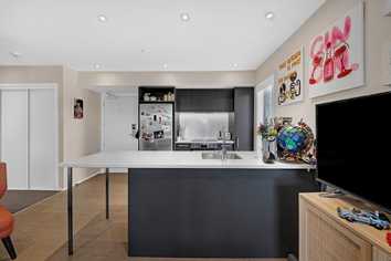 110/69B Hall Avenue, Mangere
