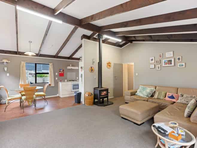 49 Tasman Road, Otaki Beach