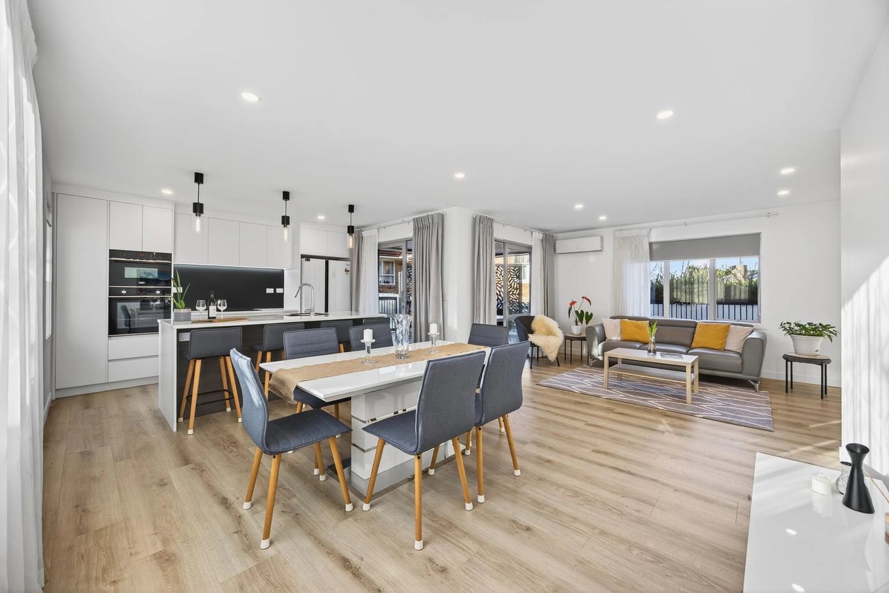 Modern Family Home with Flexible Living - Ansicht 2