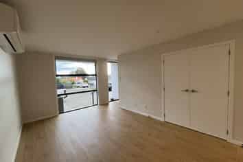 33 Dunkirk Terrace , Mount Albert