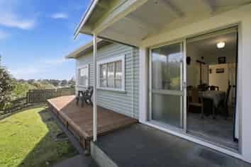 38 Whakapaki Street, Urenui