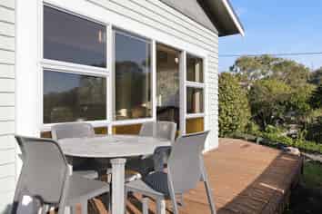 38 Whakapaki Street, Urenui