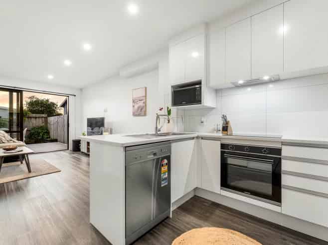 6/3 Abbotleigh Avenue, Te Atatu Peninsula