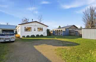 5662 West Coast Road, Springfield